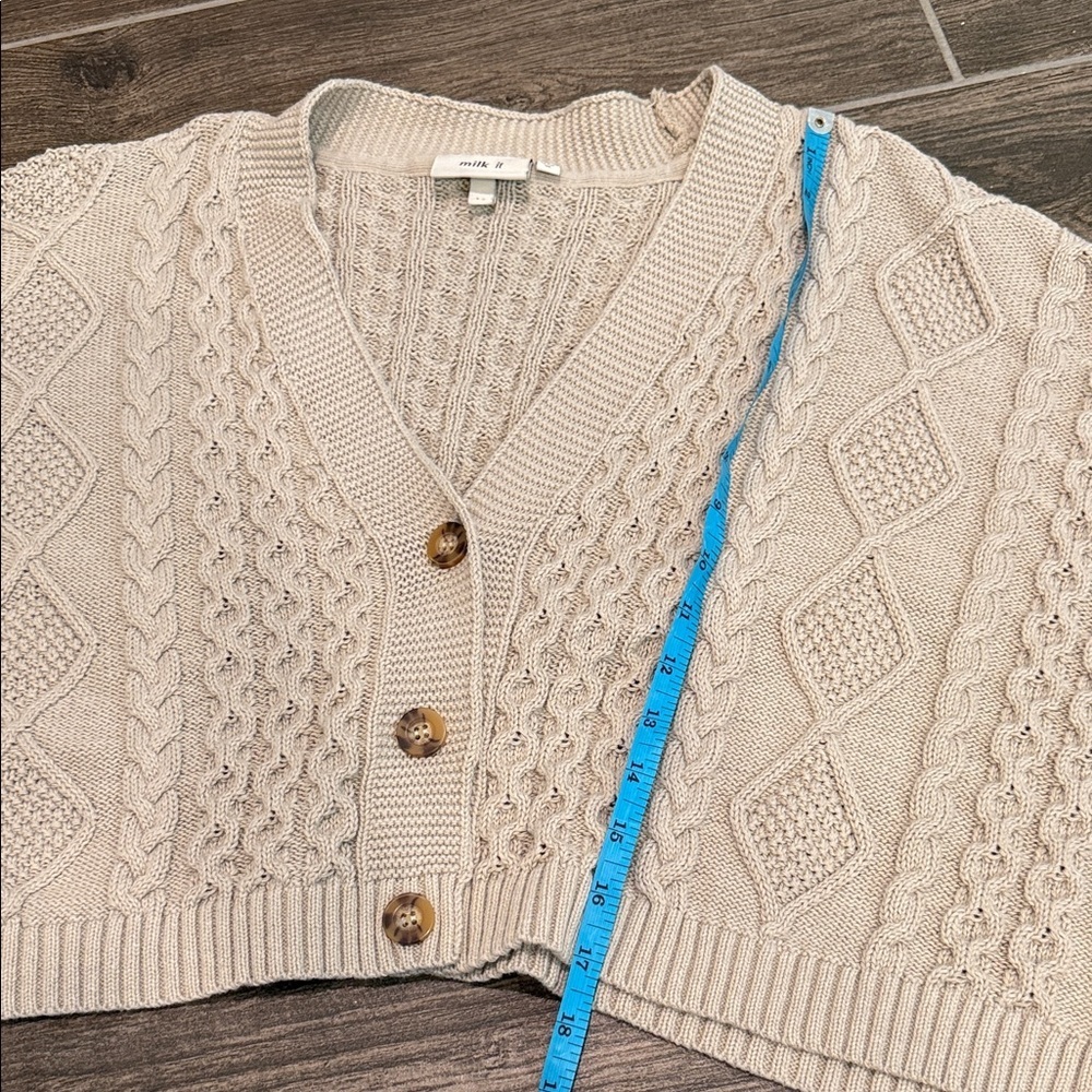 UO - Milk It Cable Knit Cropped Cardigan - Picture 9 of 12